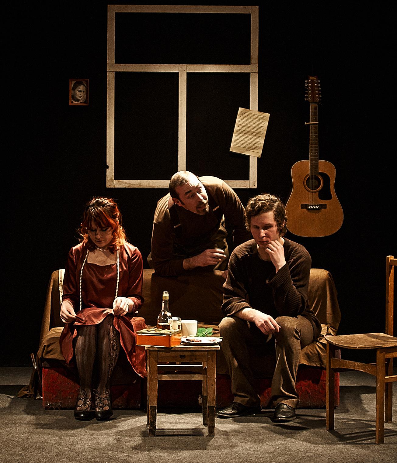 спектакль в чаще. стейнбек д. бешеные деньги театр сатиры. сцены из пьес. конец игры пьеса.