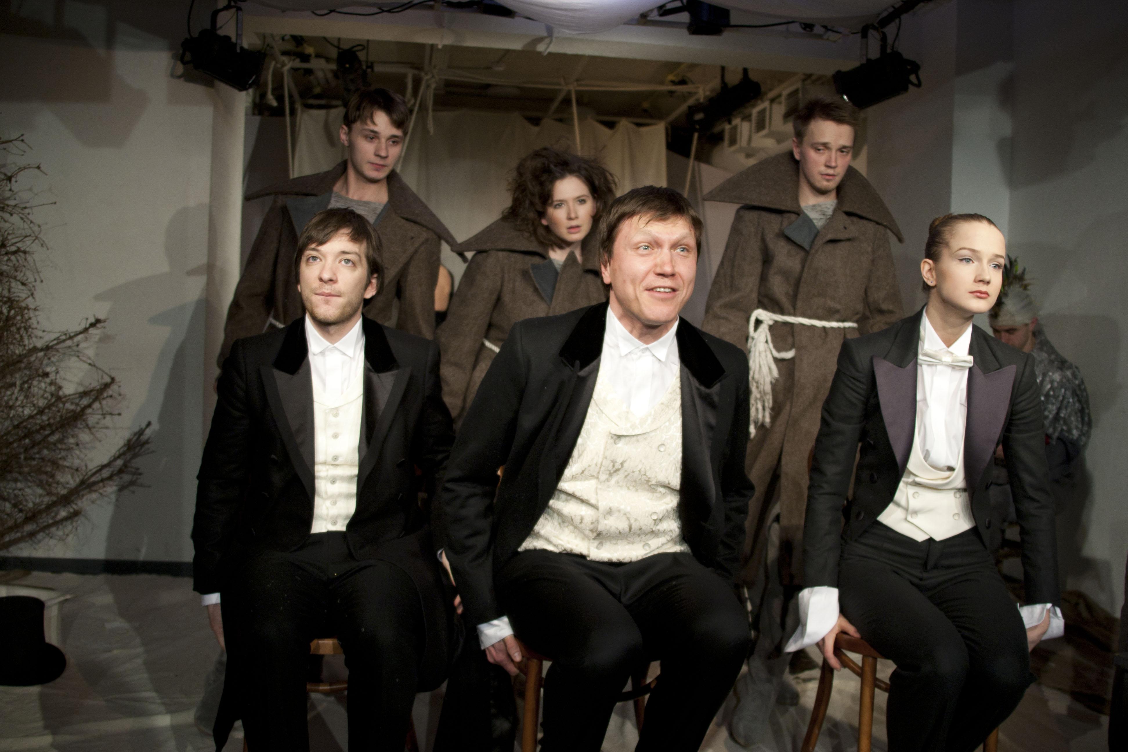 театр творец. театр творец. театр творец. спектакль "облачные коты готовят чудеса" отзывы. столик актера в театре.