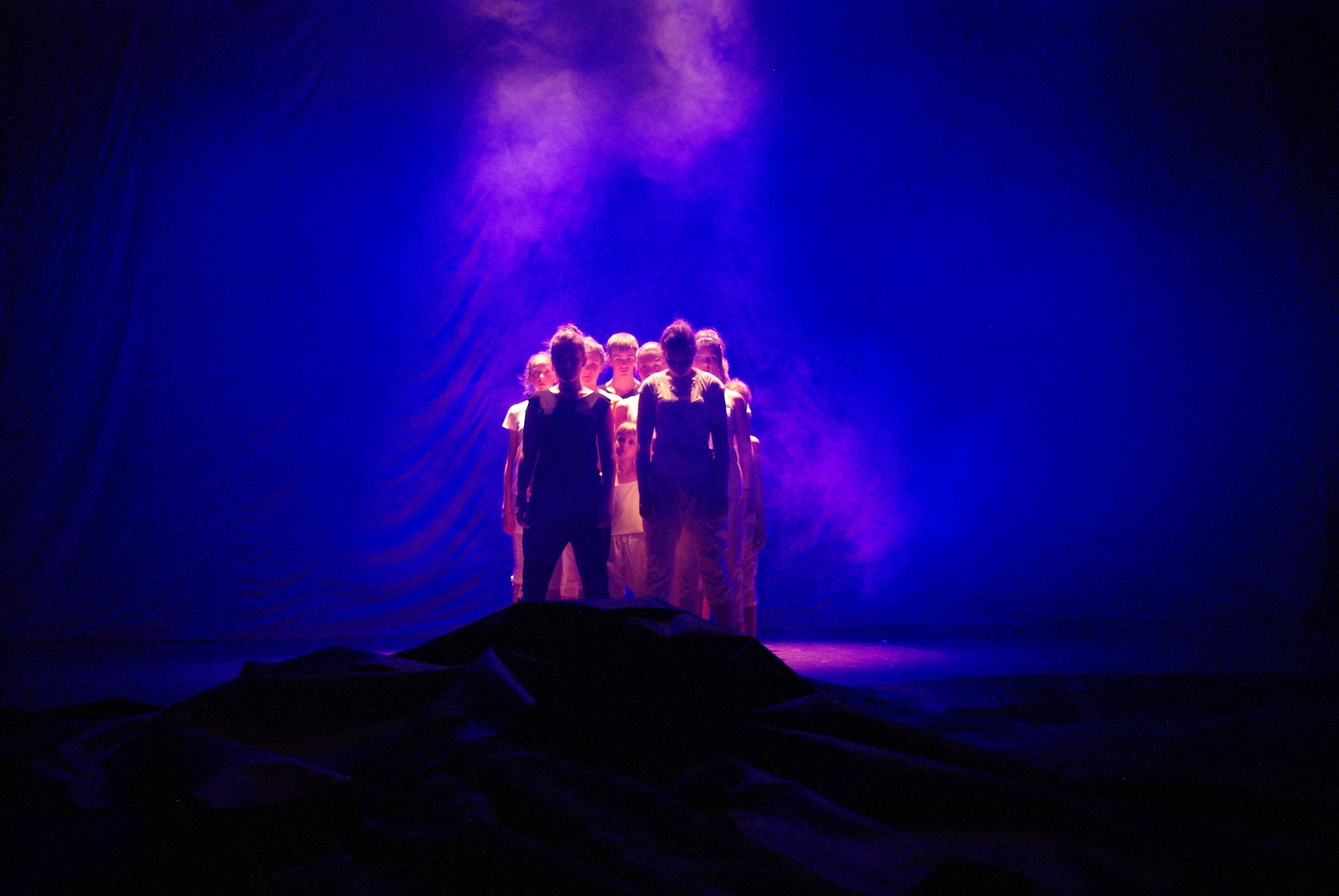 под небом комсомольского