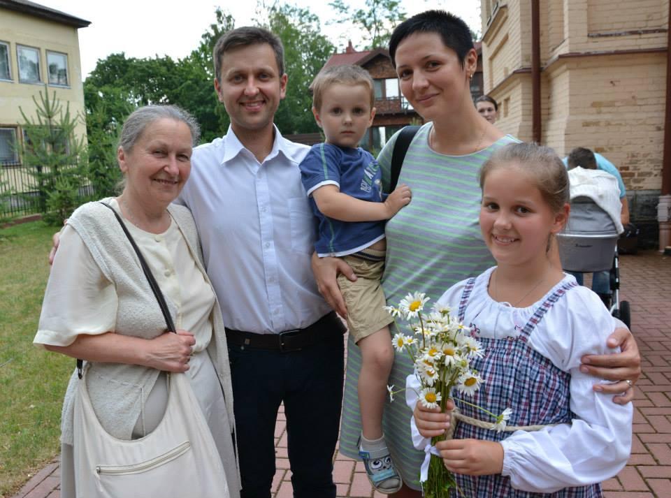 для детей вильнюс. украинцы традиционная семья. день отца в литве. литовцы семья. литва семья дети.