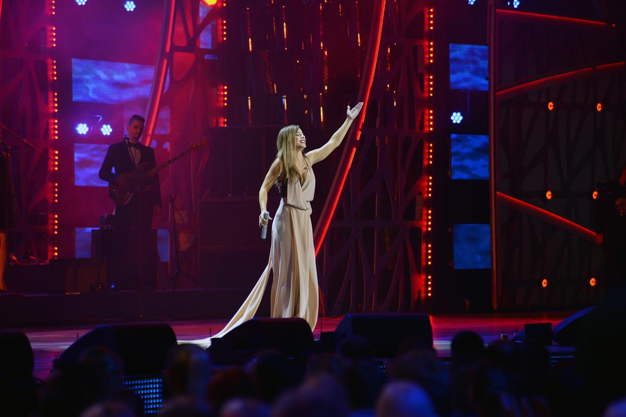 концерт газпром. кто члены жюри, "новой волны в 2021 ". конкурс новая волна 19 года. клава кока новая волна 2021. серов с дочерью мишель дуэты.