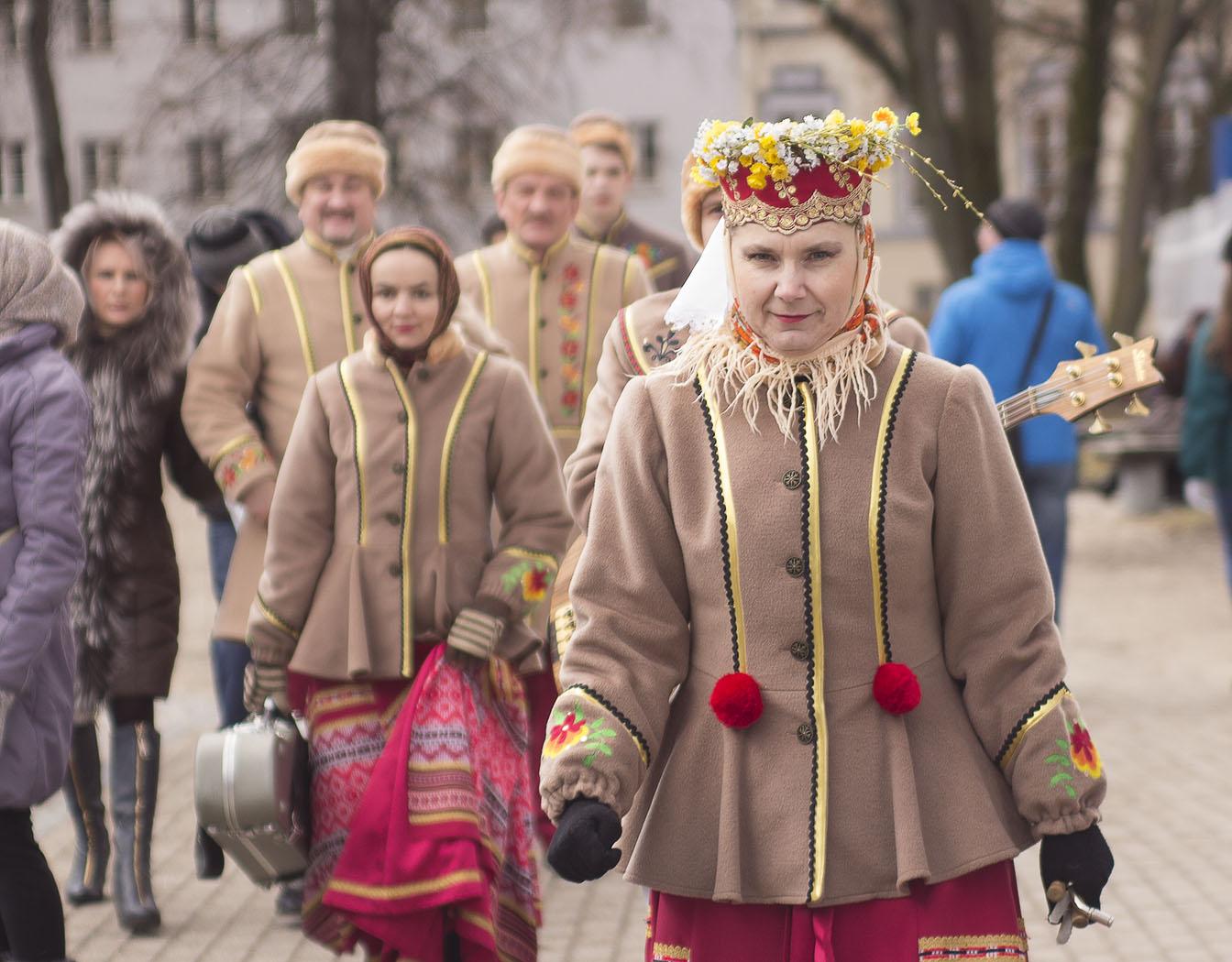 Национальные меньшинства. Национальные меньшинства в России. Нацменьшинства в России. Национальные меньшинства России фото.