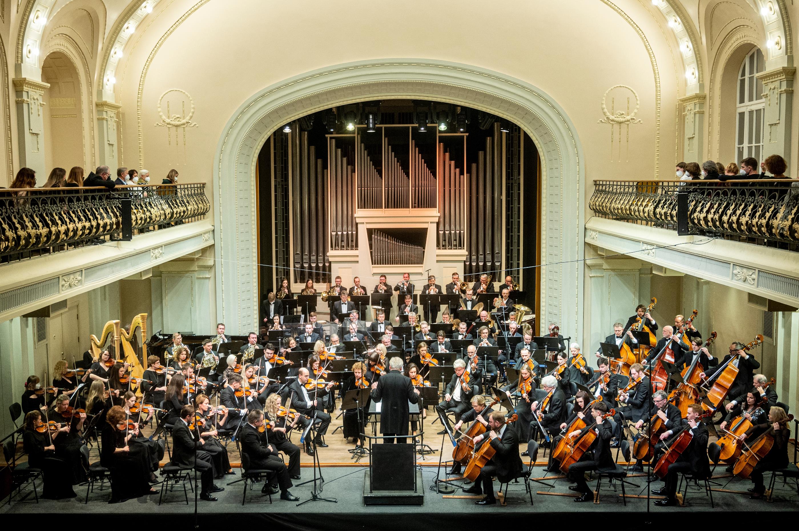 калининградский артист выступал в доме искусств. концерты литва. литовский камерный оркестр. литовский камерный оркестр. концерты литва.