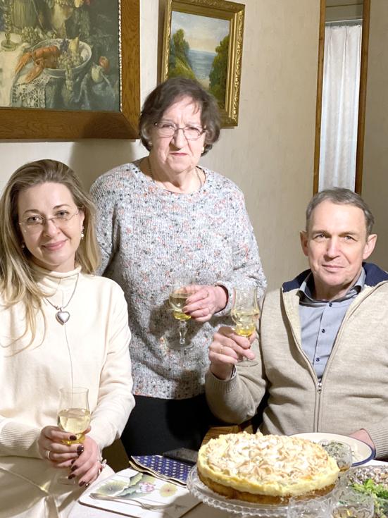 строгая хозяйка виталия гордеевна порой бывала даже