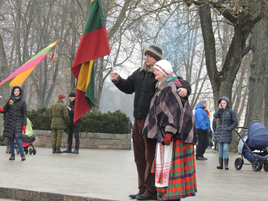 Празднуют ли 23 февраля на украине. Литовские праздники. Праздники литовцев. 16 Февраля независимость Литвы. 16 Февраля Литовские праздники.