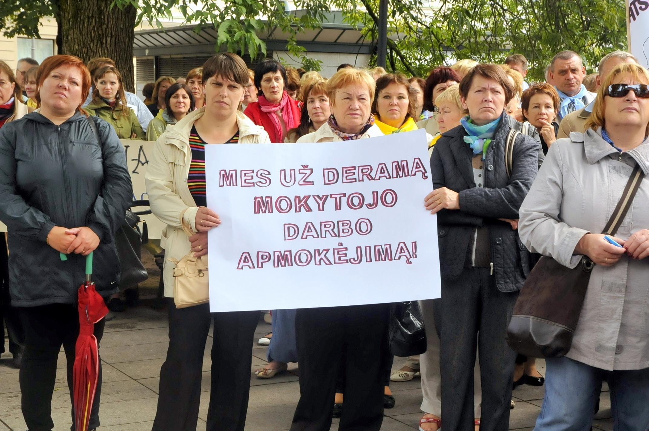 Министр образования заверяет, что зарплаты учителей Литвы вырастут на 9 ...