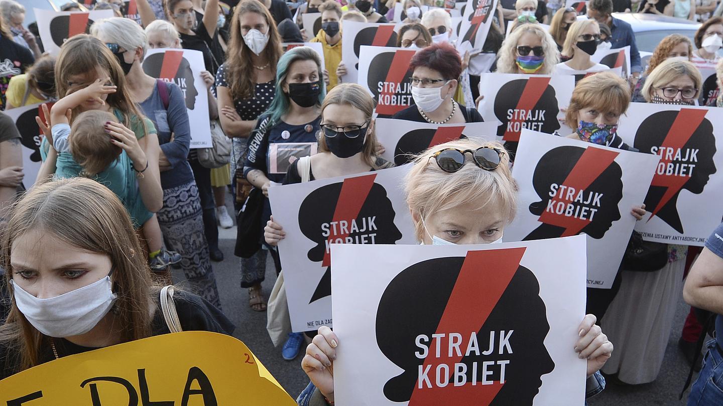 Польский выход. Anti Poland. Istanbul Convention. Польша объявила о покупке.