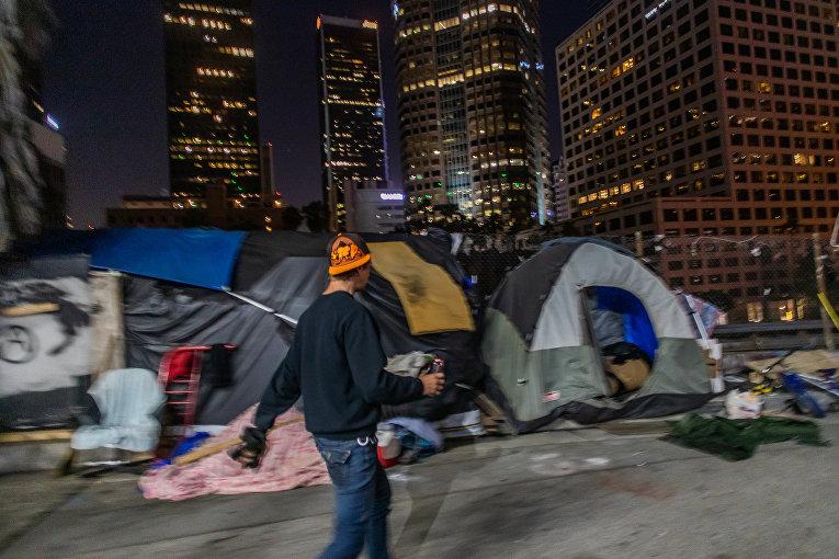 Los angeles gay crisis hotline