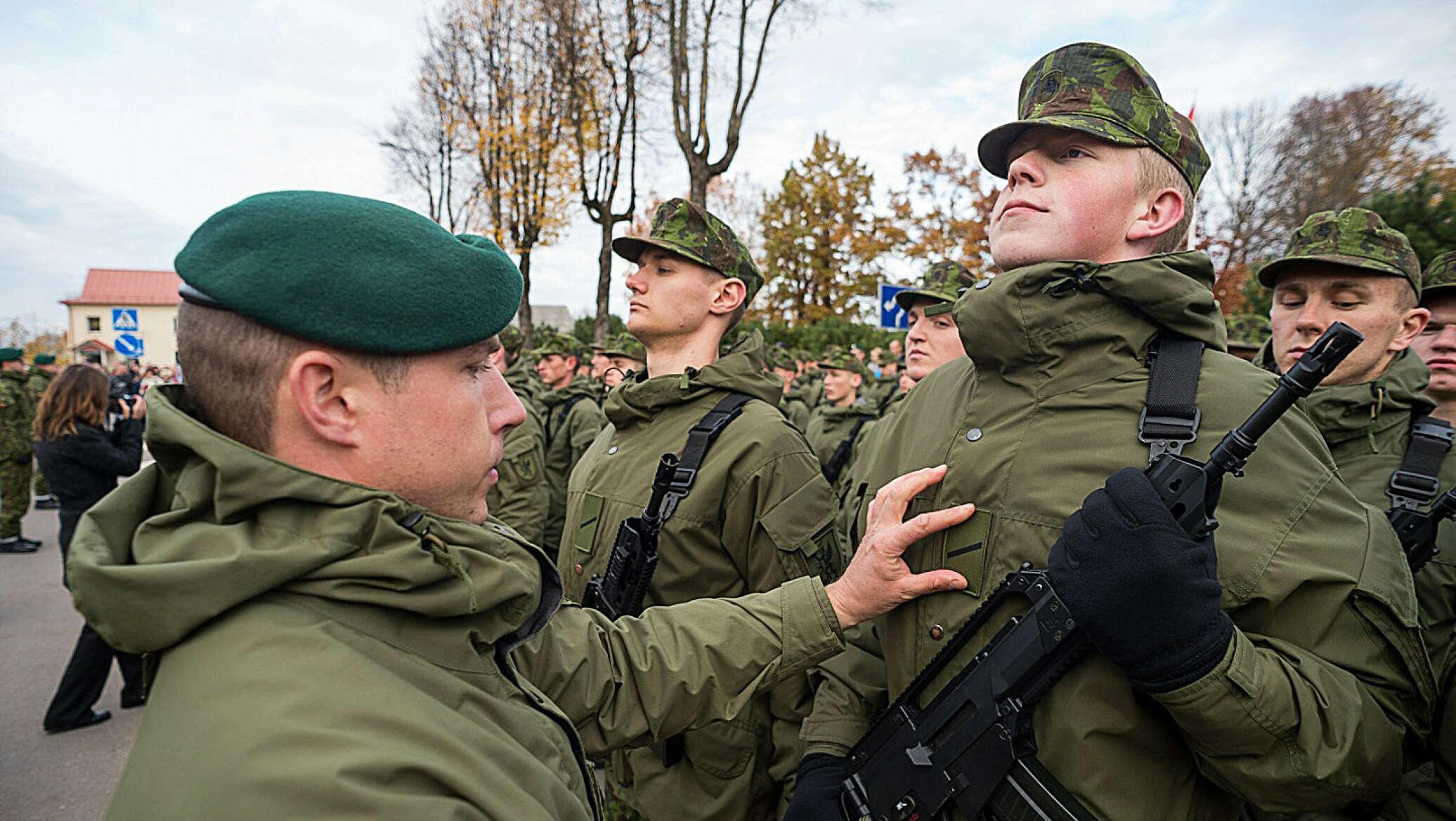 Войска литвы. Армия Литвы 1992. Литовская армия. Военные Литвы. Форма армии Литвы.