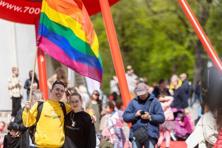 По мотивам ненависти: социологи зафиксировали рост числа нападений на представителей ЛГБТ в России