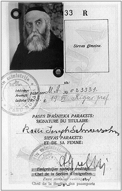 Šeštojo Lliubavičių rabino Josefo Icchako Šneersоno (1880 – 1950) pasas. Prieš II Pasaulinį karą rabinas buvo Latvijos pilietis.