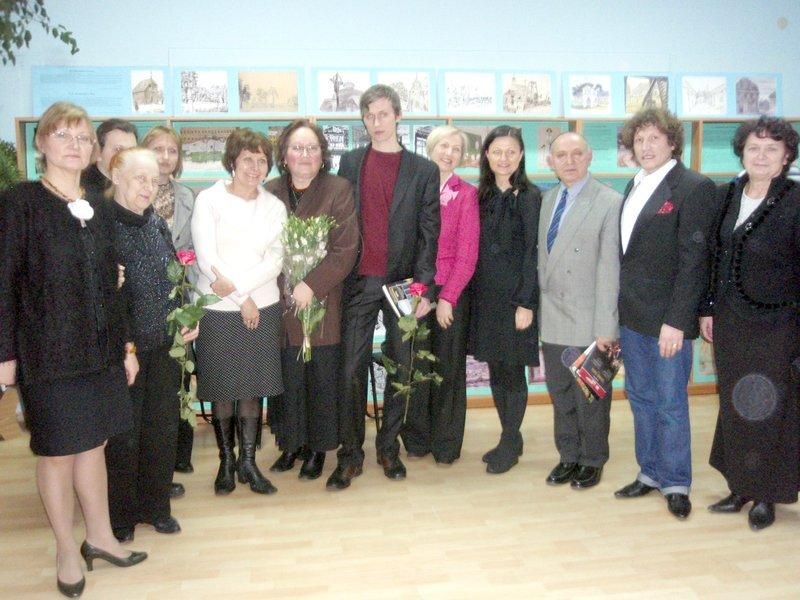 Учителя и гости школы имени М.Добужинского