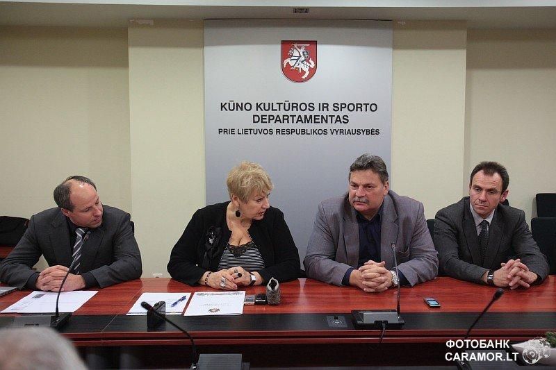 Во время встречи представителей Вильнюсского городского совета с представителями детских спортивных клубов.
