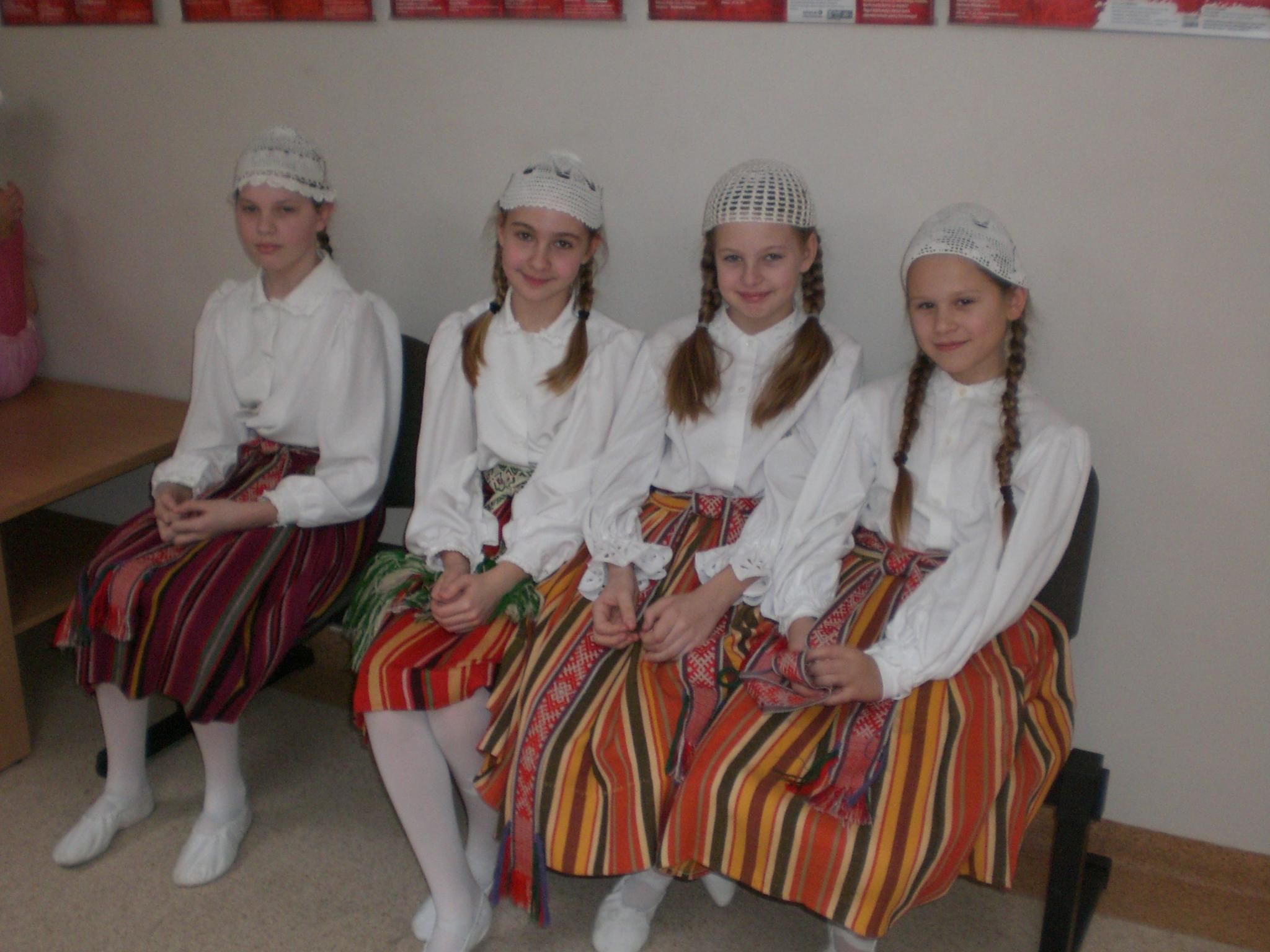 Участницы танцевального коллектива музыкальной школы им. Й.Качинскаса. Фото Ирины Беляевой.