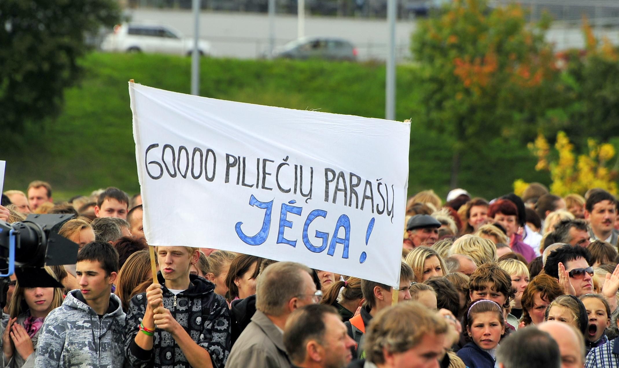 Митинги протеста против "бульдозерной политике" в системе просвещения - это просто форма досуга такая у представителей национальных меньшинств Литвы? Фото из архива "Обзора".