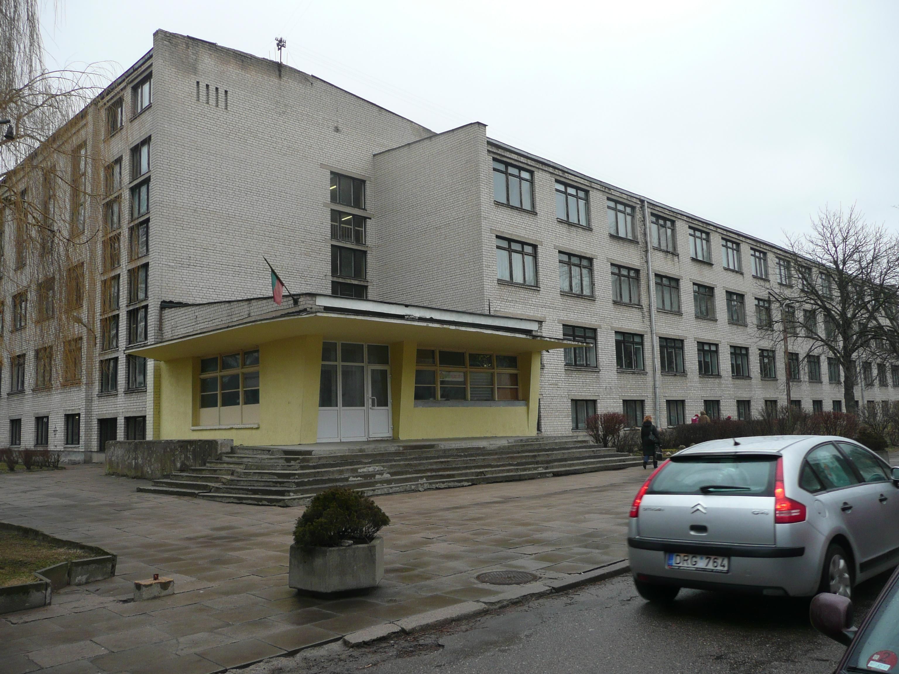 Лукишкская средняя школа. Фото Александра Шахова, "Обзор".