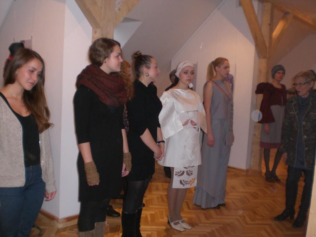 Дизайнеры одежды (слева). Фото Ирины Беляевой