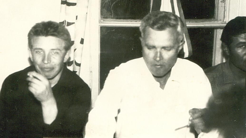 В.Н.Турбин (в центре) в Пущино. 1967 г.