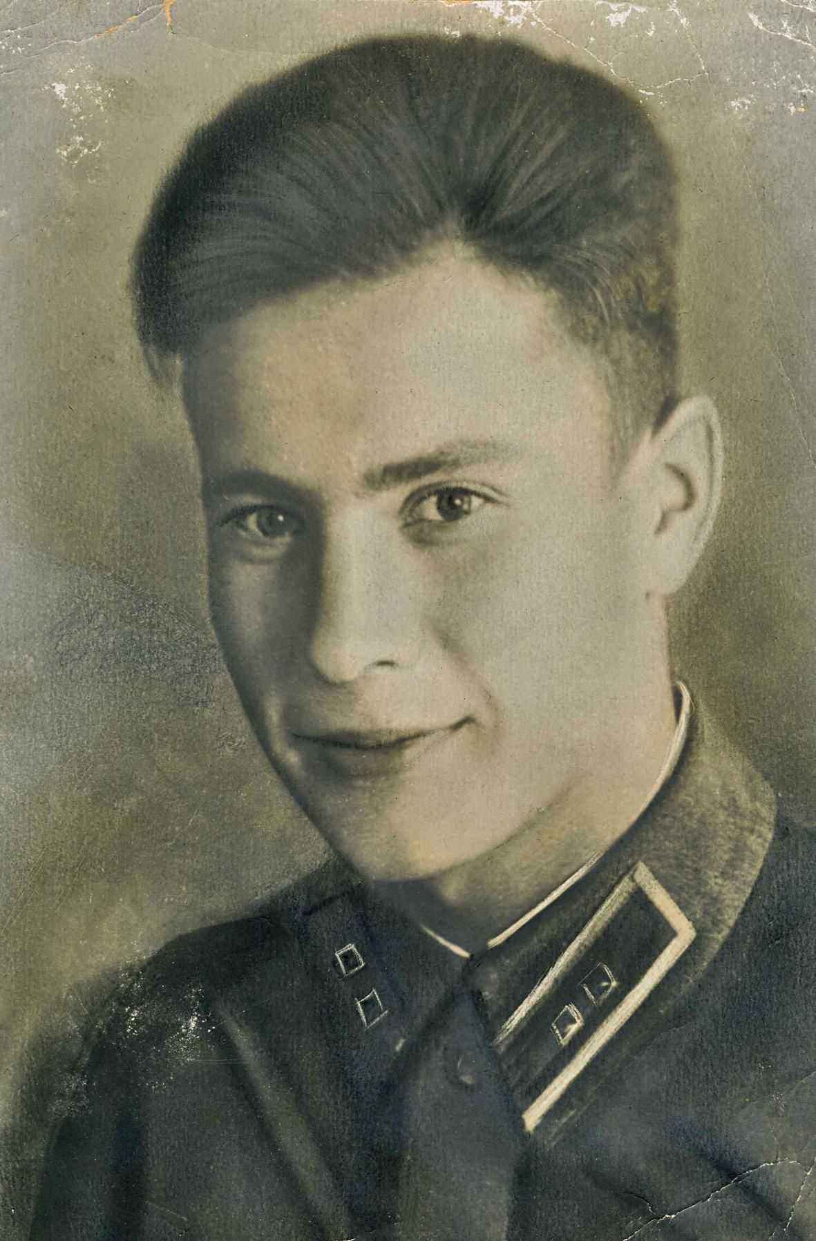 Н.С.Николаев. Фото военных времён
