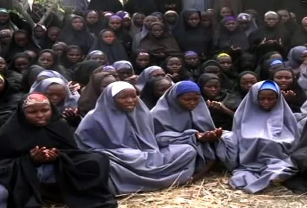 Кадр из видео «Боко Харам» с похищеннми школьницами, 12 мая 2014 года Фото: Boko Haram / AFP