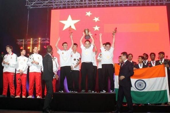 Мужская сборная Китая впервые в истории завоевала золотые медали Олимпиады