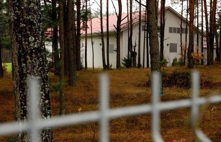 В Литве до сих пор выясняют, была ли в Антавиляй, в менее чем 20 км от Вильнюса, на бывшей базе для верховой езды, секретная тюрьма ЦРУ © AP Photo/Mindaugas Kulbis