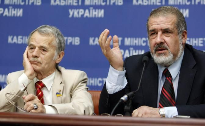 На снимке (слева направо): Мустафа Джемилев и председатель Меджлиса крымскотатарского народа Рефат Чубаров. Фото: Максим Никитин/ ТАСС