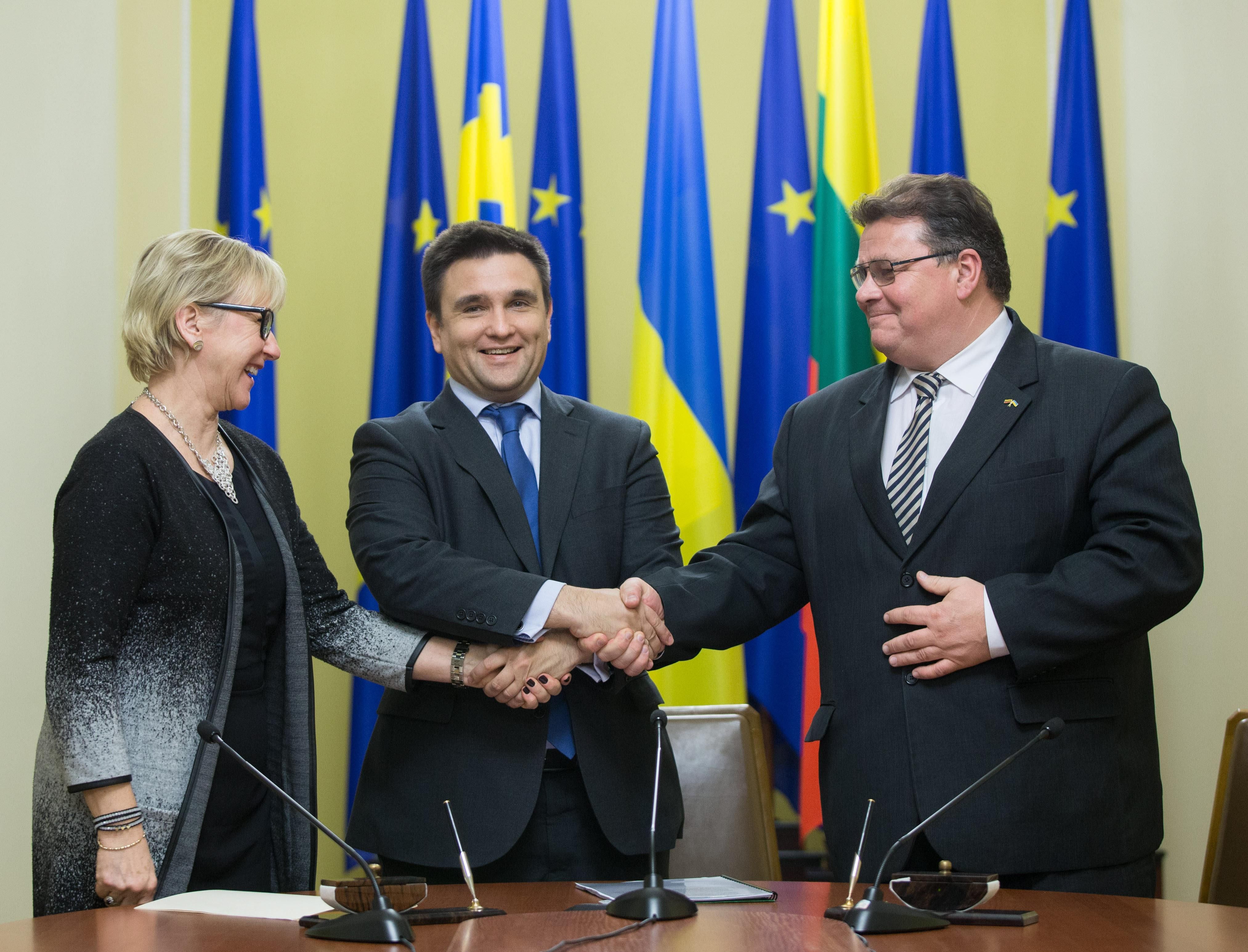 Дружба навека. Министры иностранных дел Швеции, Украины и Литвы. Фото пресс-службы МИДа Литвы