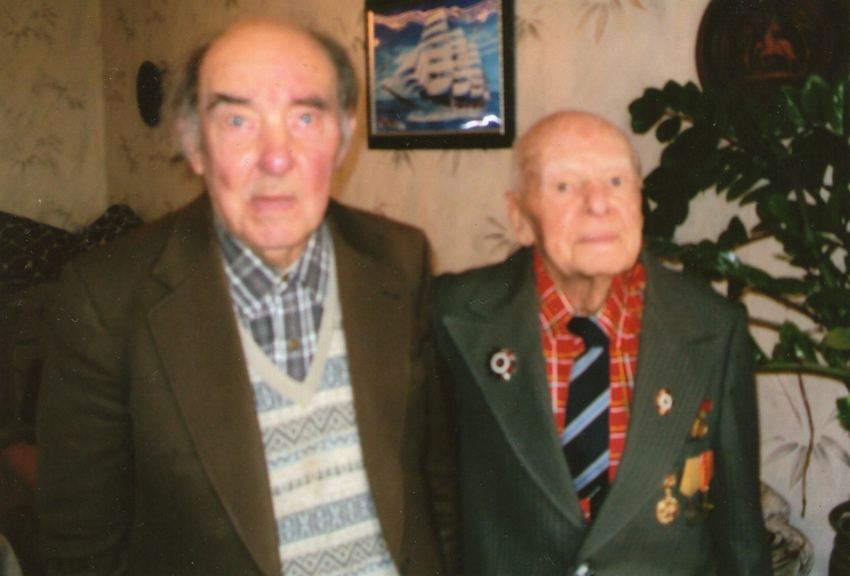 С.Б.Тарабилда (слева) и Й.Фурманас