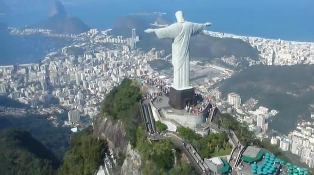Статуя Христа в Рио де Жанейро. Иллюстрация: brasil-russia.ru