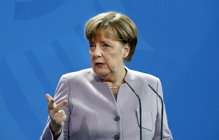 Канцлер Германии Ангела Меркель © EPA/FELIPE TRUEBA