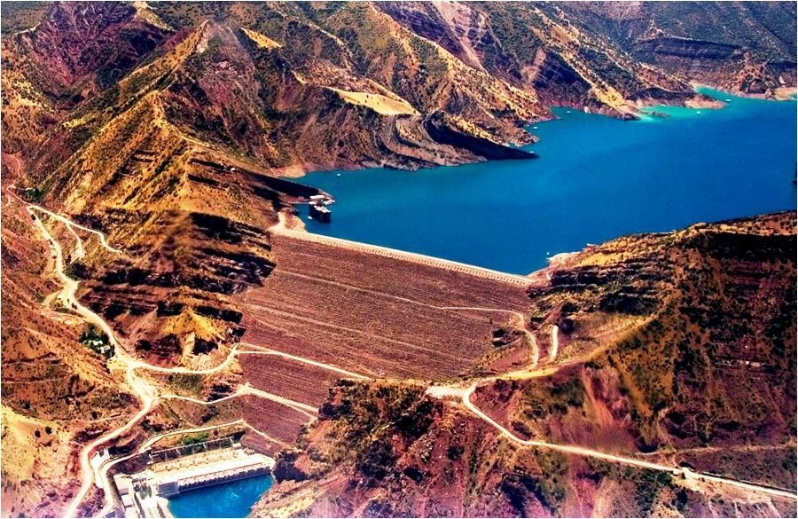 Дамба Нурекской ГЭС, Таджикистан. Фото: Troetona