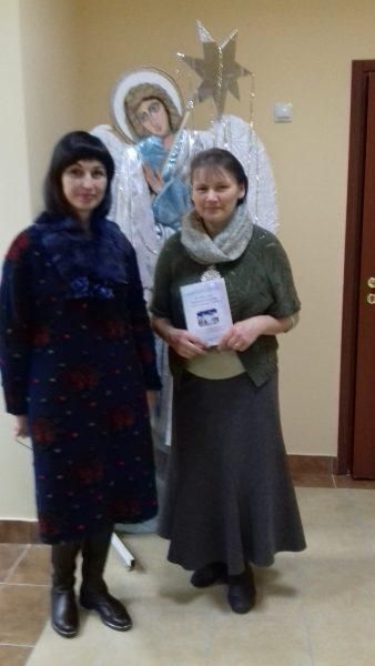 Фотография с сайта храма. Оксана Руткус (справа) и Жанна Хекало.
