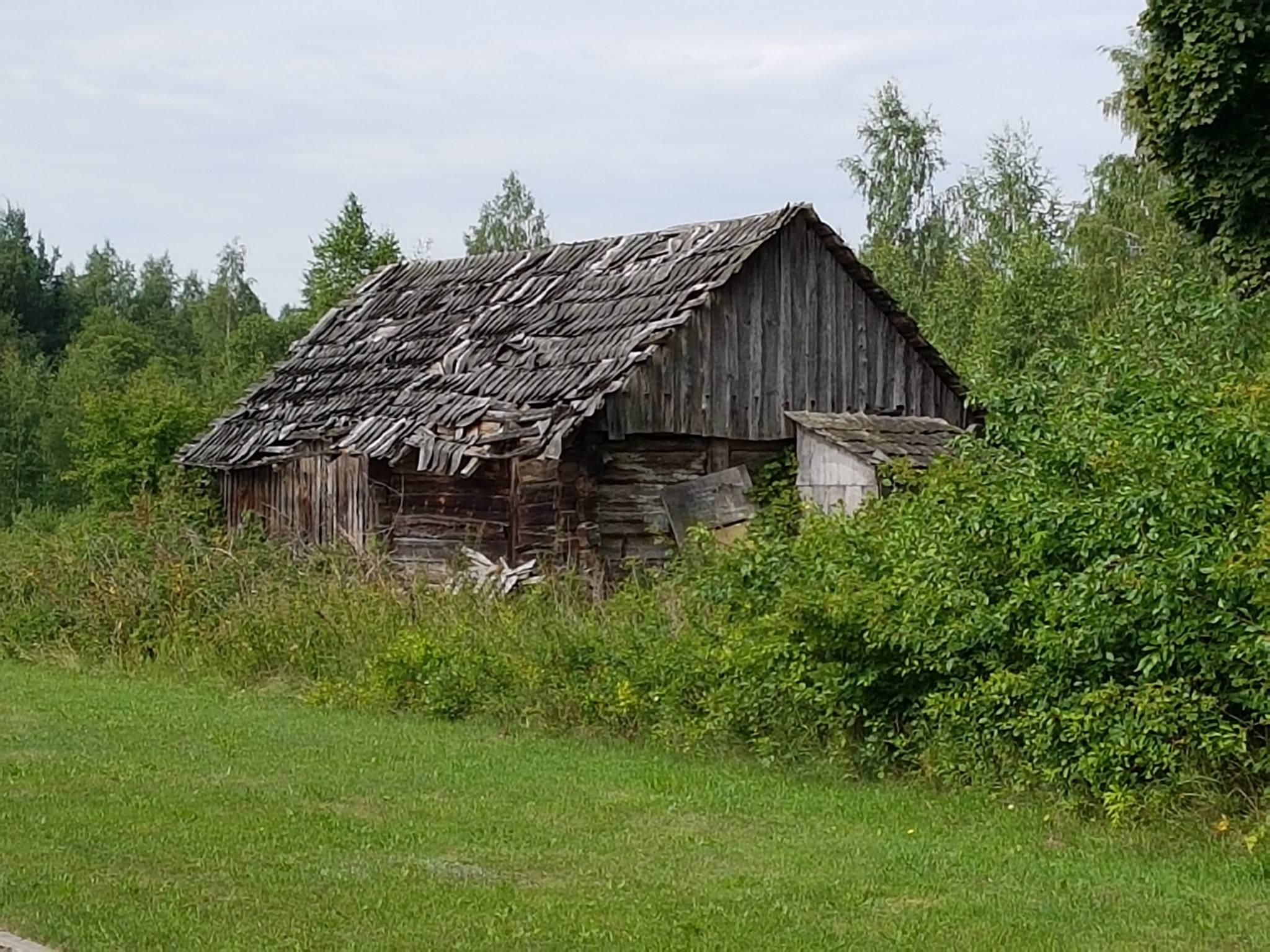 НА ФОТО: Брюссельскому гостю показали самую обычную литовскую деревню, находящуюся всего в 26 км от Вильнюса