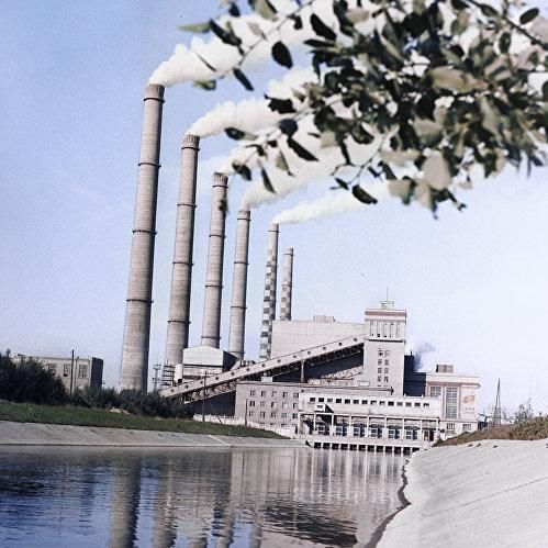 Прибалтийская ГРЭС вблизи города Нарвы. Фото: РИА Новости