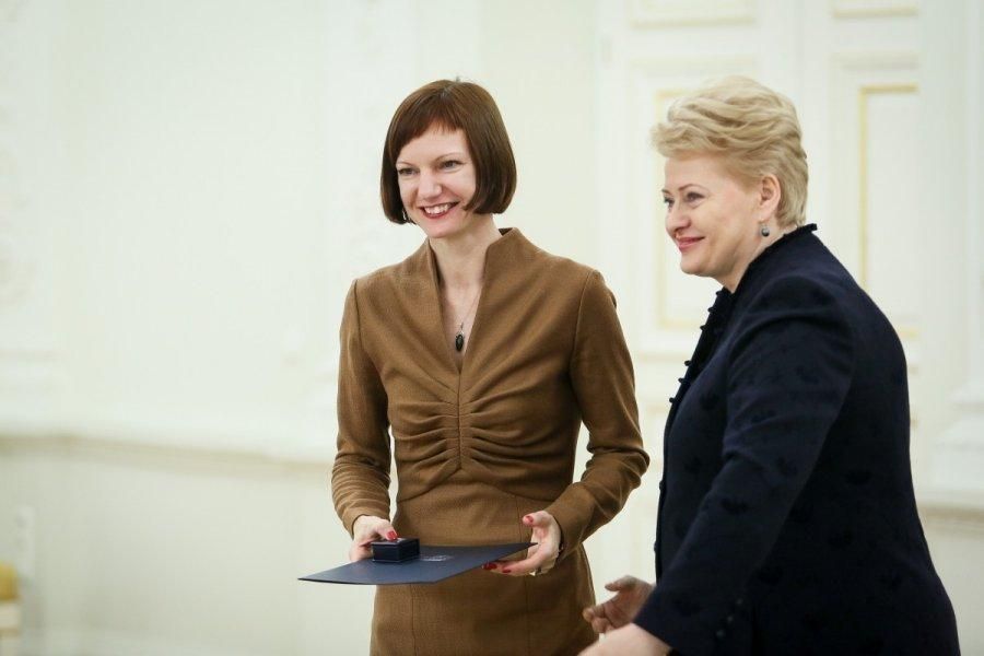 Моника Гарбачяускайте-Будрене(на снимке слева). Фото: ru.delfi.lt