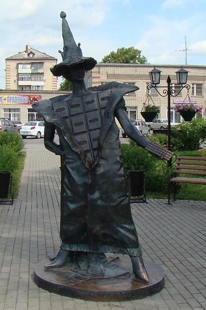 Памятник «Шоколадная фея» в Покрове. 2009 Фото: Apashenko / Wikipedia