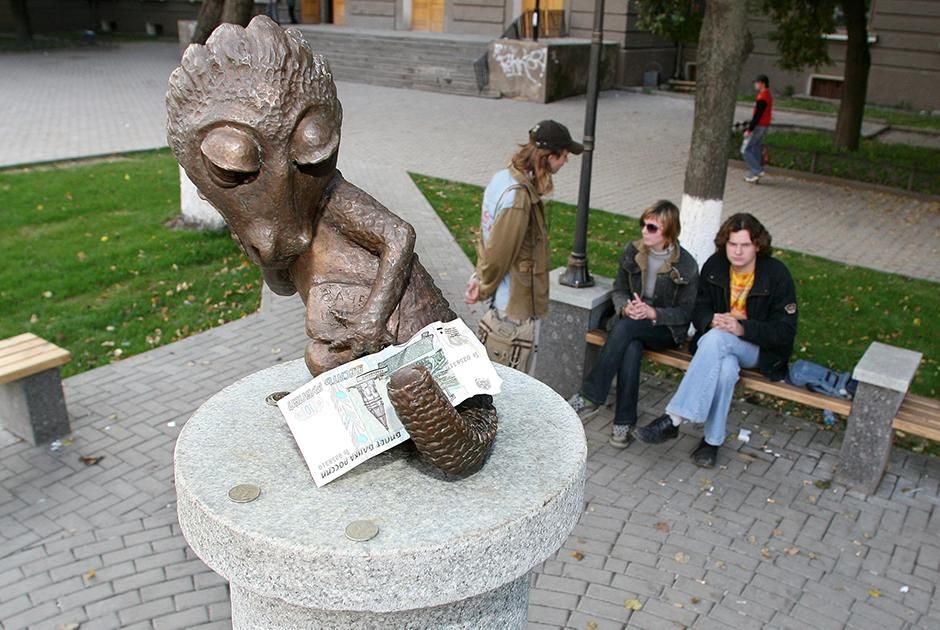 Памятник студенческому «хвосту» в Туле. 2007 Фото: ИТАР-ТАСС/ Александр Рюмин