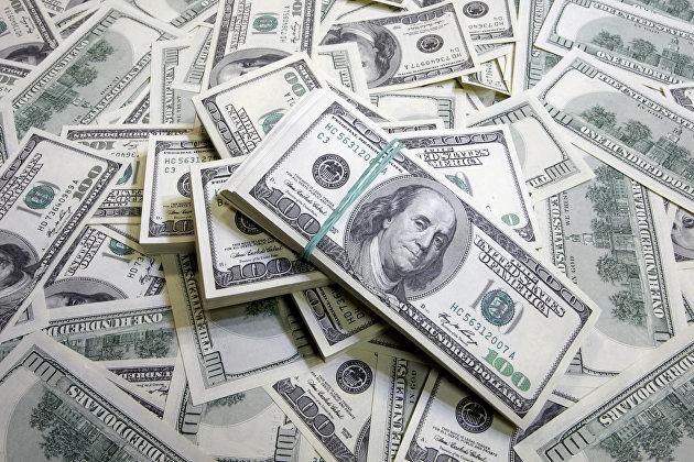 Доллары США © РИА Новости. Михаил Кутузов