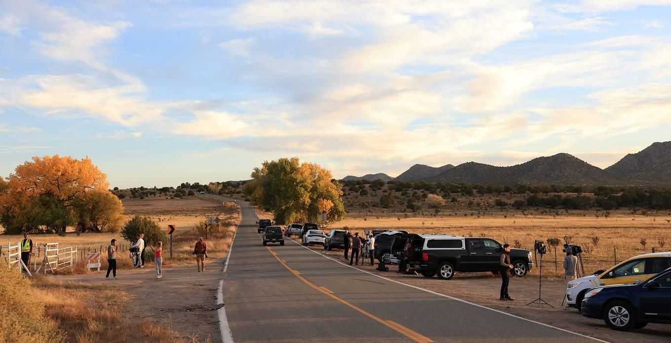 Съемочная площадка фильма "Ржавчина" в штате Нью-Мексико, США © REUTERS/Kevin Mohatt