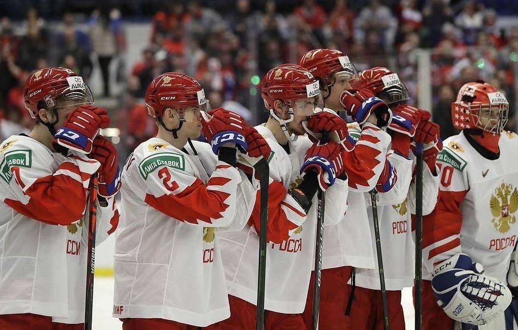 Хоккеисты молодежной сборной России. © AP Photo/Petr David Josek