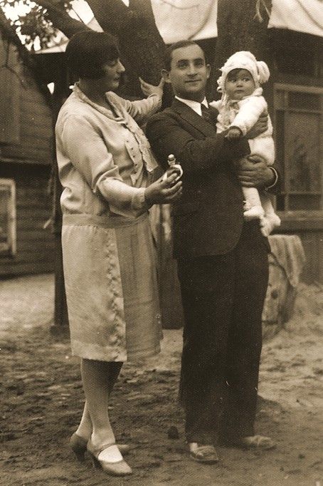 Лейба с женой Соней и сыном Гариком (Гершоном)