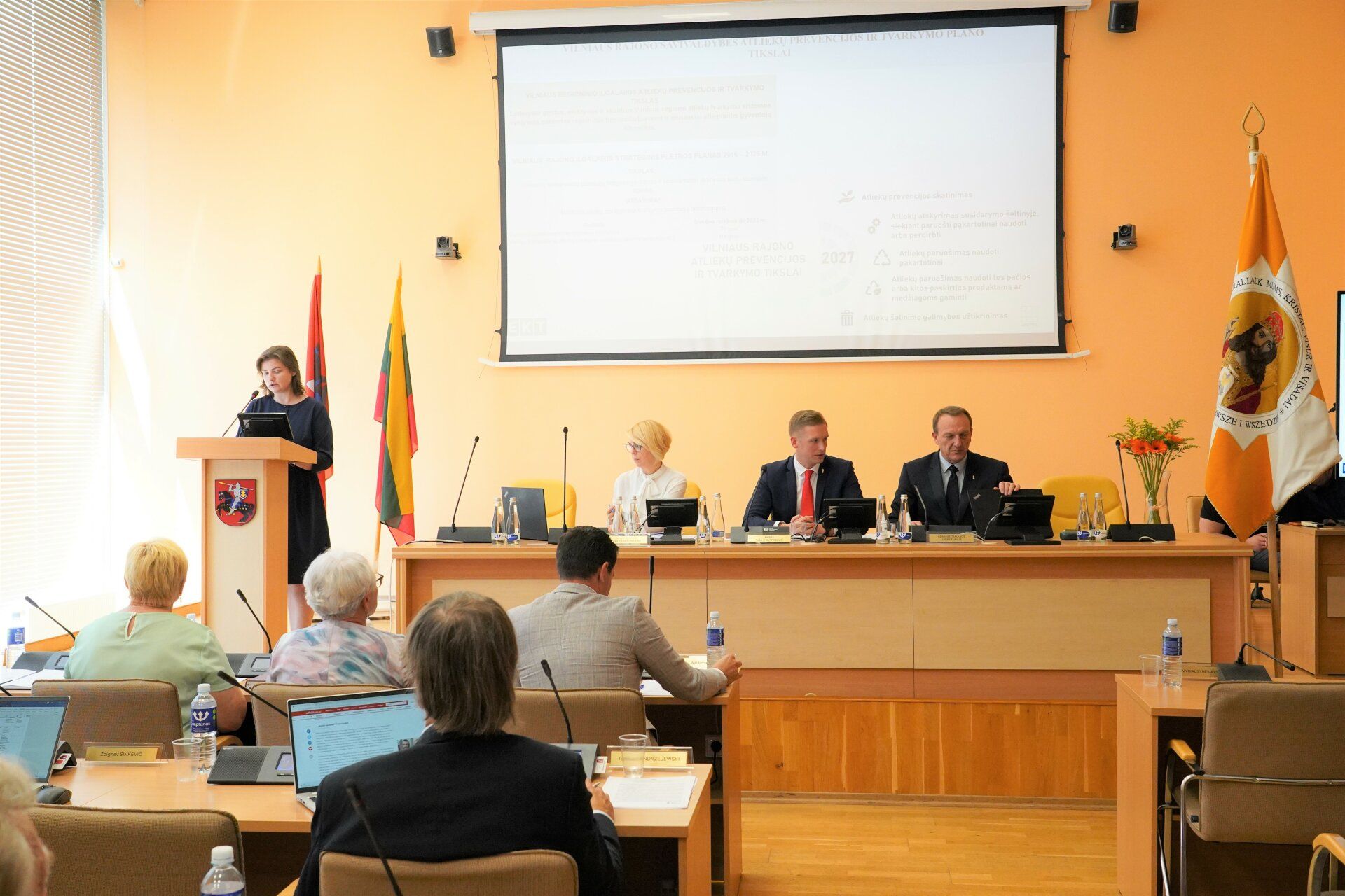 Заседание совета Вильнюсского районного самоуправления. Фото: www.vrsa.lt