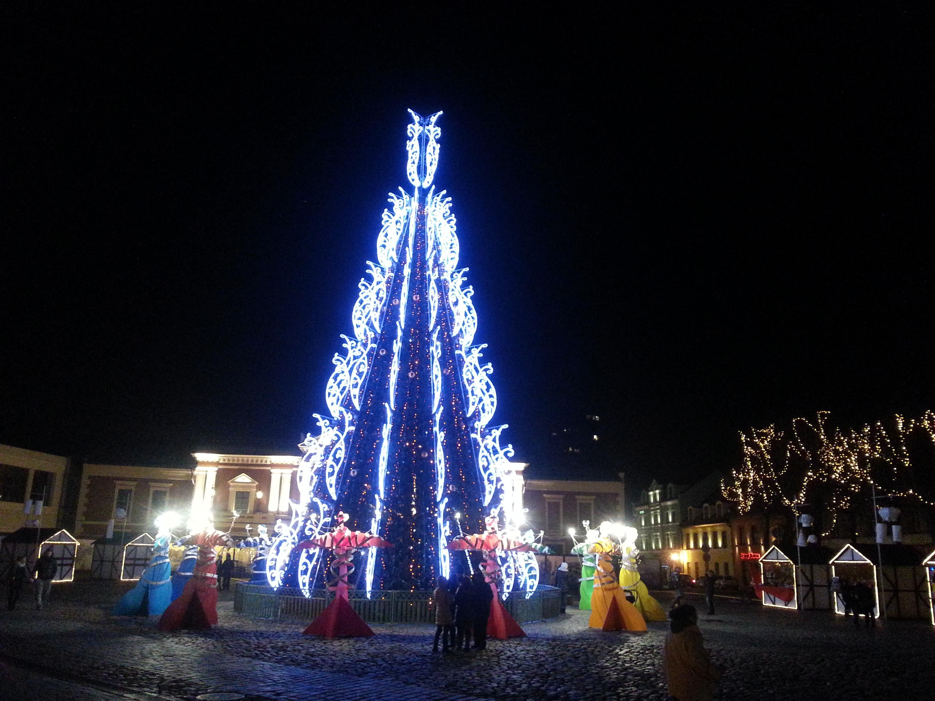 Рождественская ёлка в Клайпеде в 2013 году. Фото из ахива "Обзора"