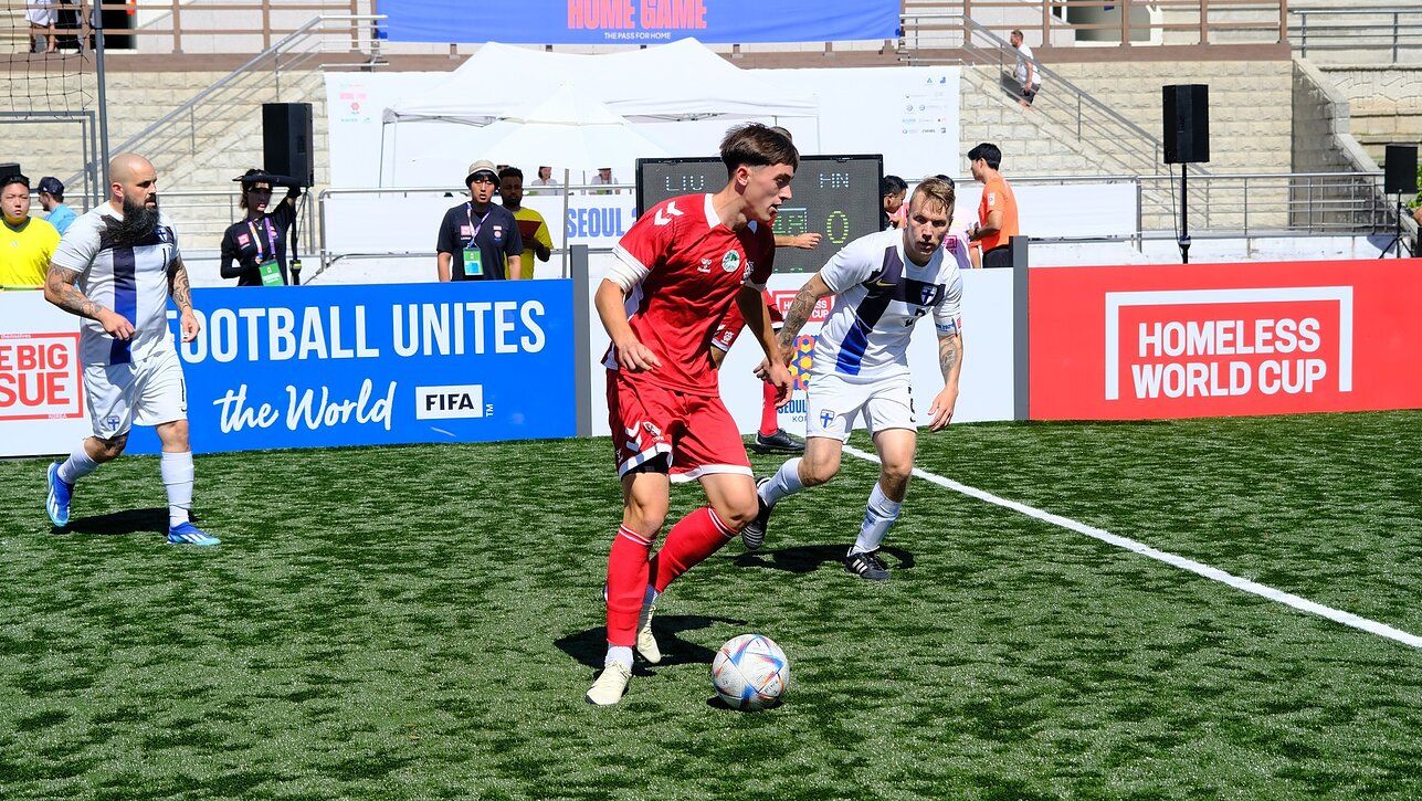 Литовская команда по футболу среди бездомных / FK Feniksas nuotr.