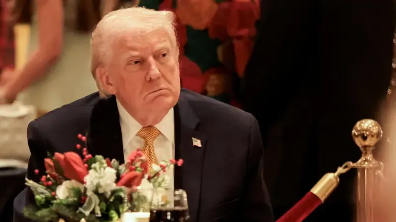 Дональд Трамп во время рождественского ужина в Мар-а-Лаго. Фото: Reuters