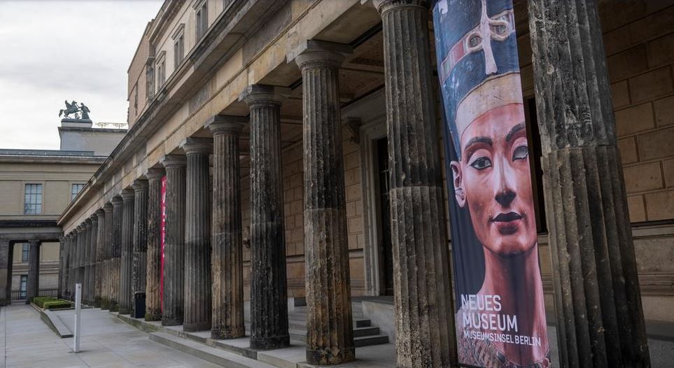 Фото: Christophe Gateau/dpa/picture alliance Египетский музей - часть Нового музея в Берлине
