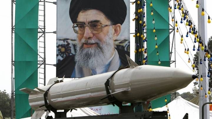 «С момента своего создания в 1975 году иранская ядерная программа не преследовала никакой иной цели, кроме получения атомной бомбы», - говорит Лайлаз / Photo: AFP