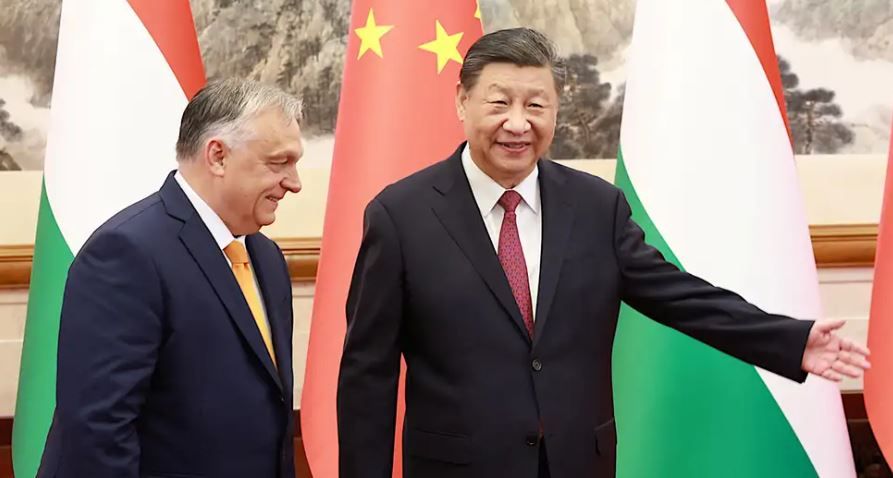 Председатель КНР Си Цзиньпин принимает премьера Венгрии Виктора Орбана в Пекине Фото: China Daily via REUTERS