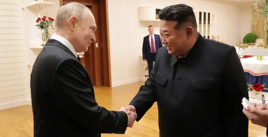 Встреча руководителей России и КНДР в Пхеньяне Фото: Yonhap/picture alliance
